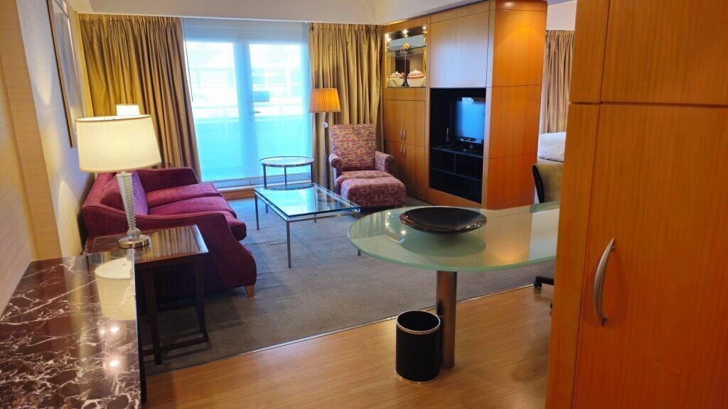 suite, 1 king bed, balcony | hypo-allergenic bedding, down duvets, minibar, in-room safe