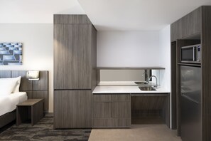 Familienzimmer, Mehrere Betten | Eigene Küche | Mini-Kühlschrank, Mikrowelle, Wasserkocher mit Kaffee-/Teezubehör