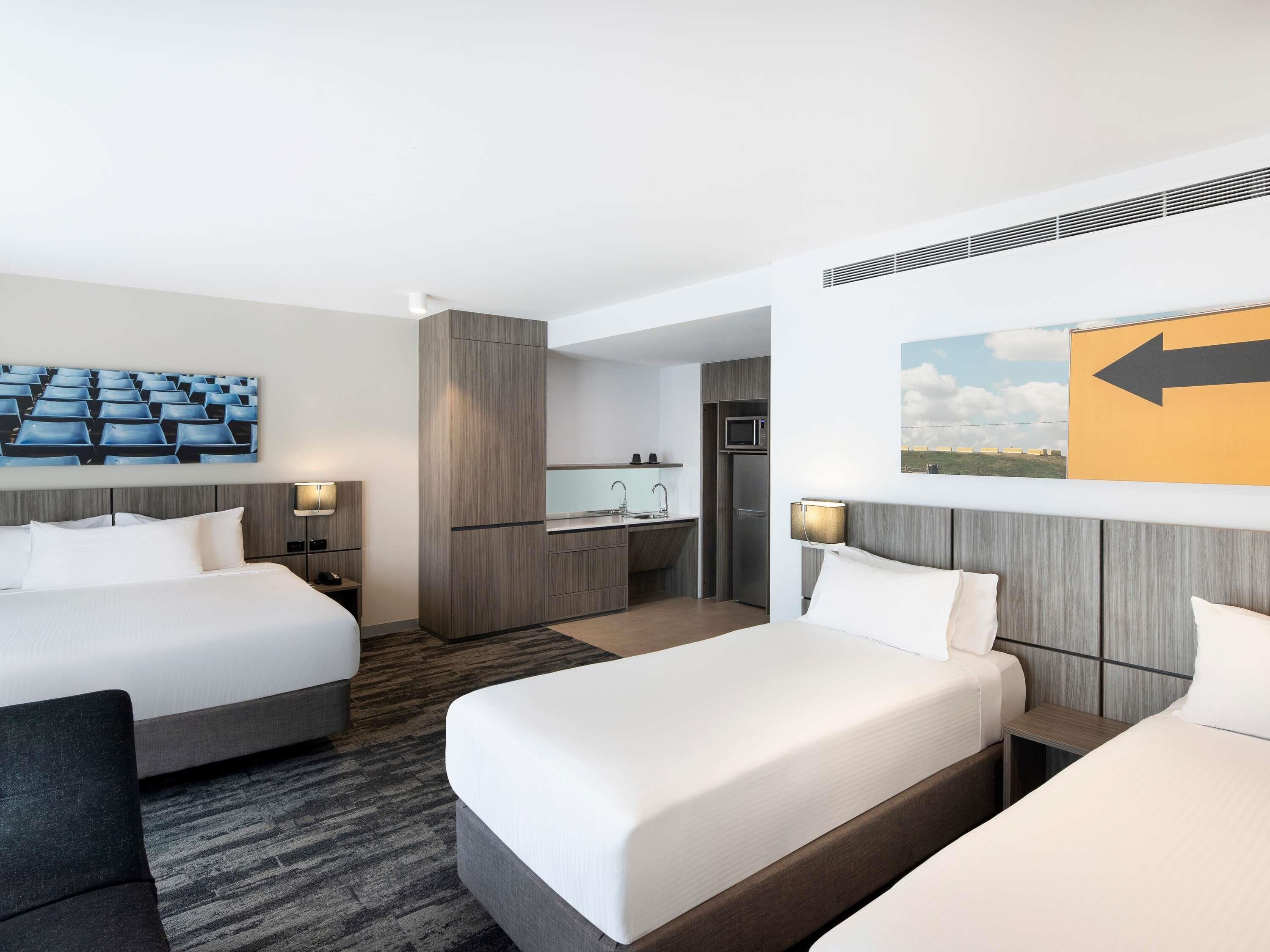 Family Room, Multiple Beds