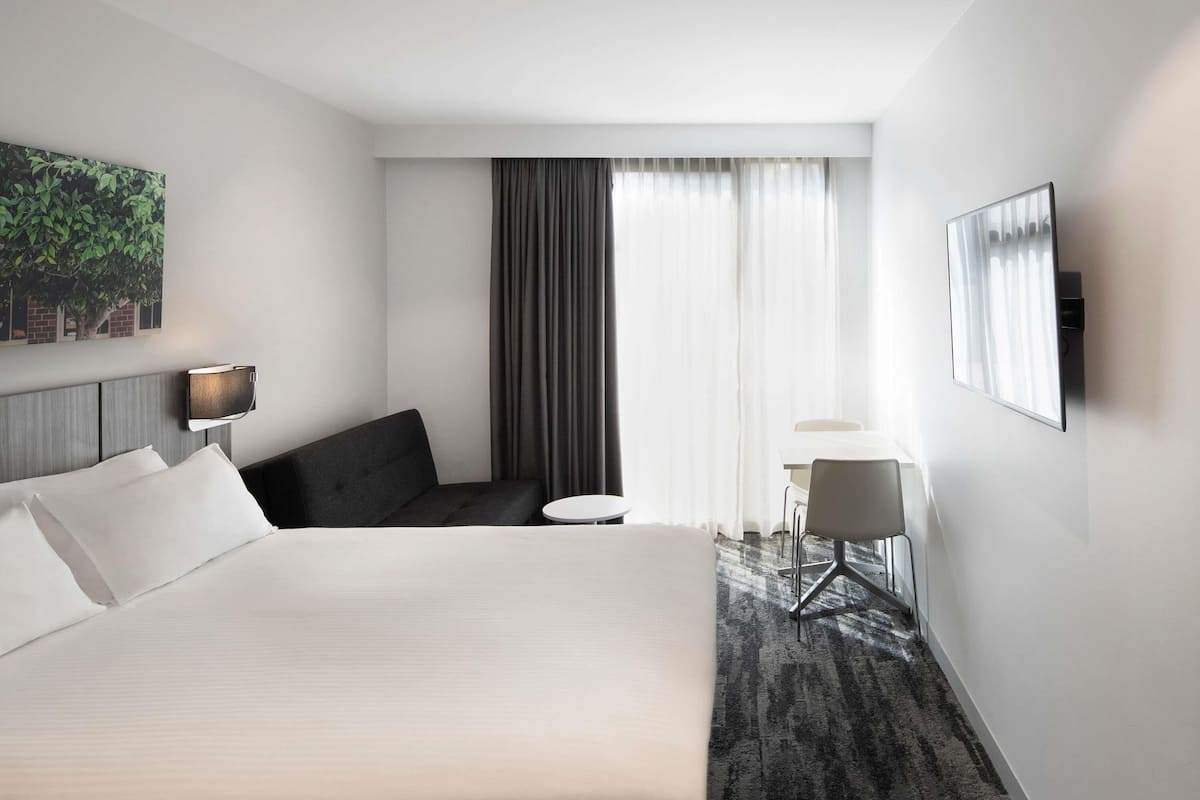 Executive Room, 1 Queen Bed