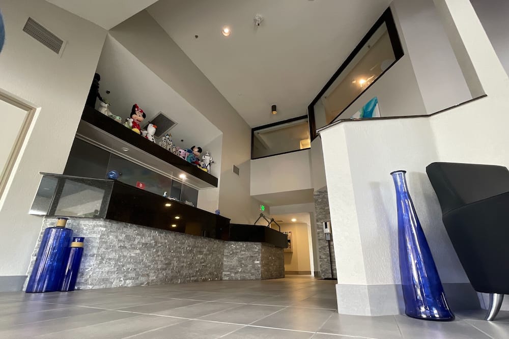 Destiny Palms Hotel Maingate West