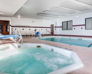 Piscine intérieure