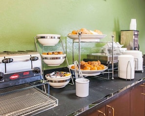 Petit déjeuner buffet compris tous les jours