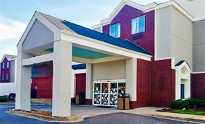 Exterior - Broad Street Inn by IHG (Sumter)