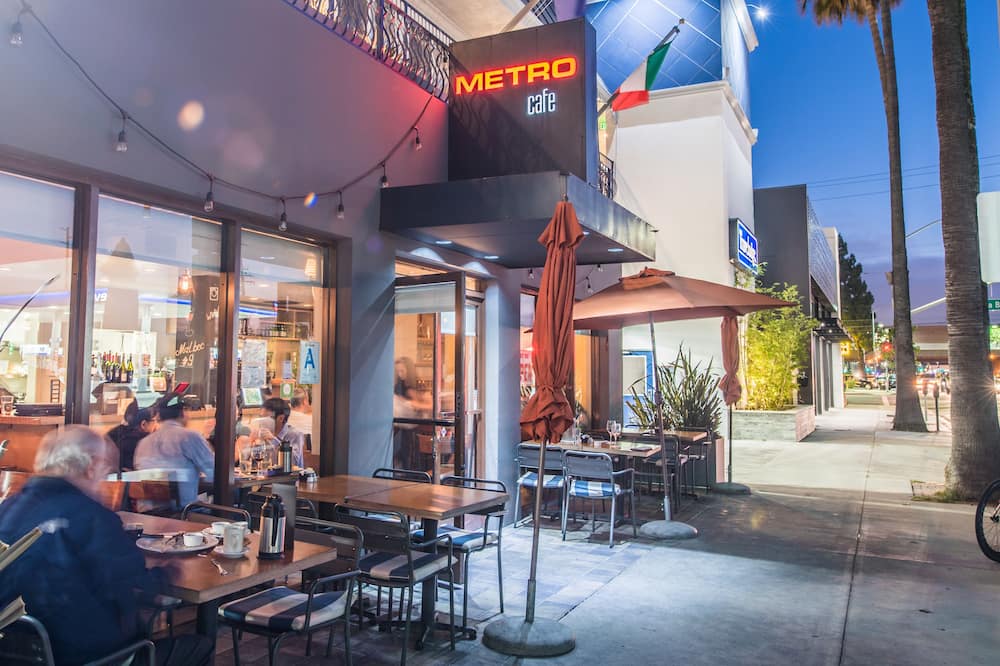 Travelodge by Wyndham Culver City
