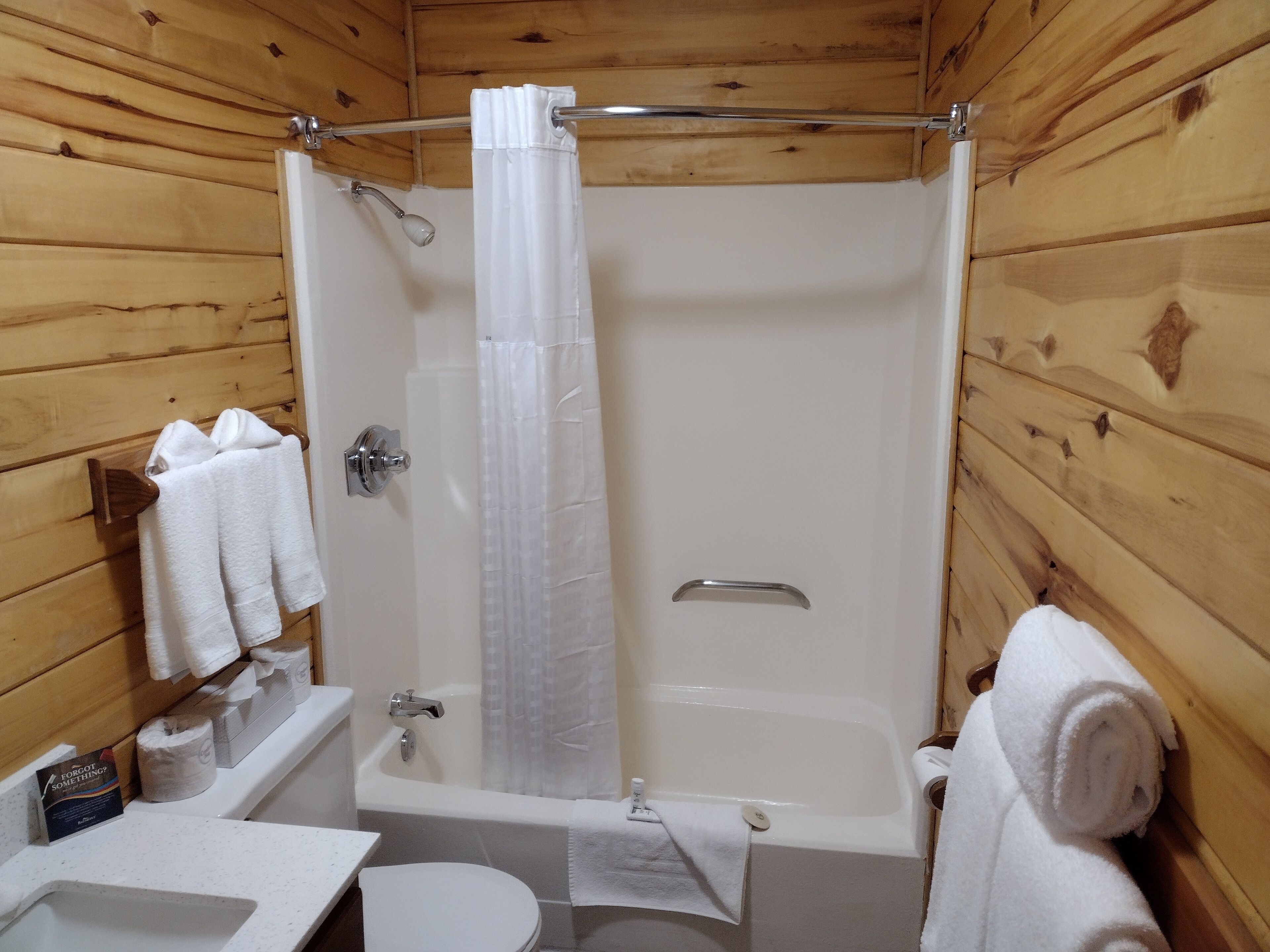 Suite, Multiple Beds, Non Smoking | Bathroom