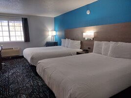 Habitación Deluxe, 2 camas de matrimonio, no fumadores | Ropa de cama de alta calidad y colchones con acolchado adicional