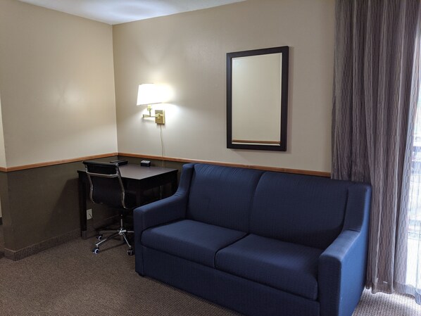 Standard Room, Multiple Beds, Non Smoking, Refrigerator & Microwave | In-room safe, iron/ironing board, rollaway beds, free WiFi - SureStay Hotel by Best Western Portland City Center (Portland)