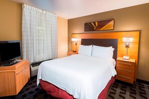 1 bedroom, desk, laptop workspace, blackout drapes