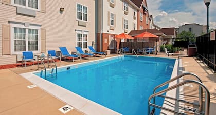 Towneplace Suites By Marriott Bloomington
