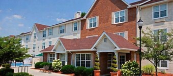 MainStay Suites Bloomington near University