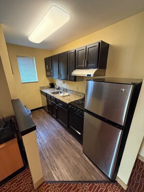 Room, Multiple Beds, Non Smoking (Efficiency) | Private kitchen | Full-size fridge, microwave, oven, stovetop - MainStay Suites Bloomington near University (Bloomington)