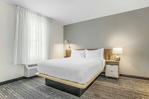 Suite, 1 habitación | Colchones con acolchado adicional y escritorio