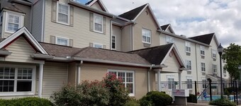 Hawthorn Suites by Wyndham Louisville North