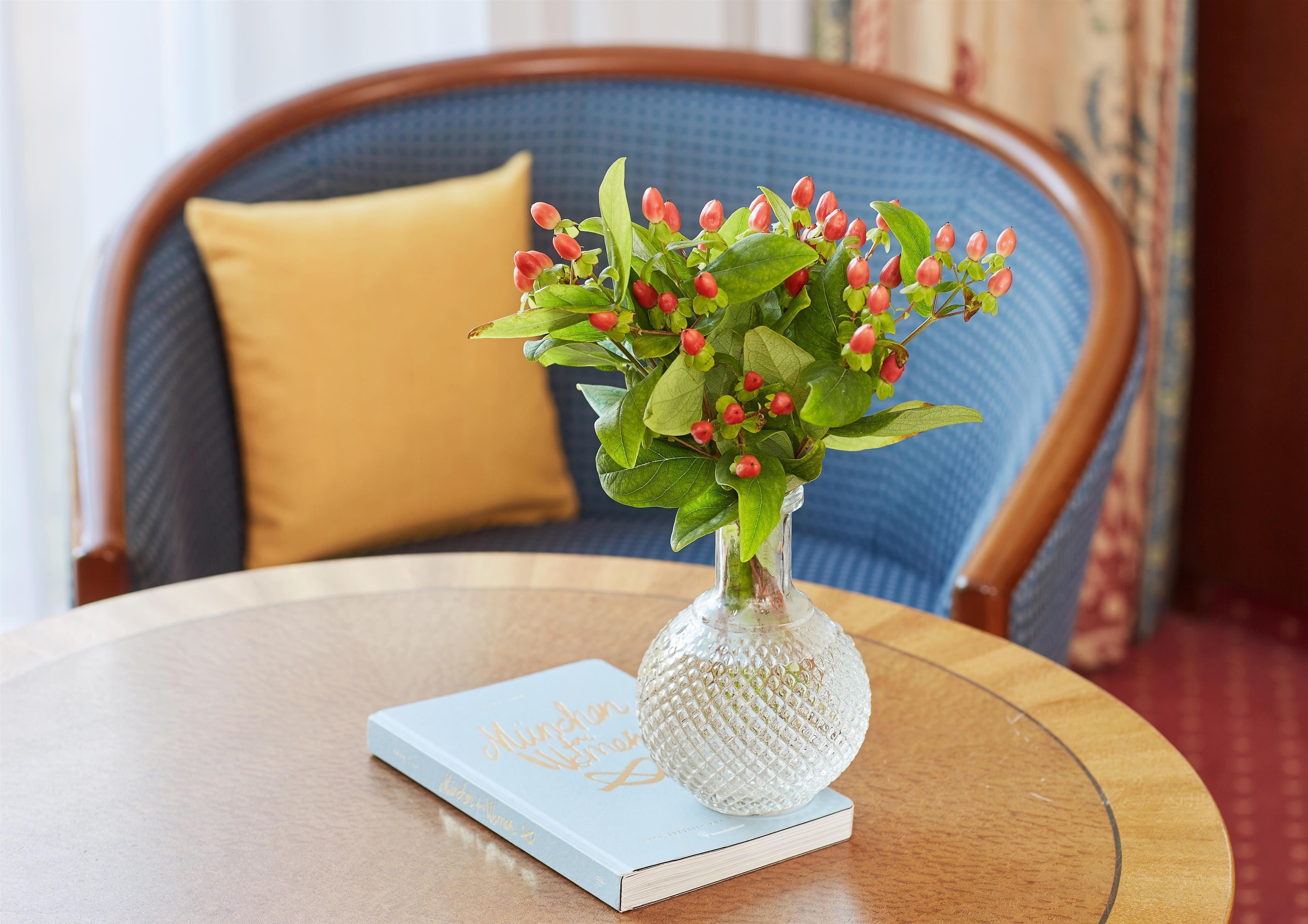 hypo-allergenic bedding, free minibar, in-room safe, desk