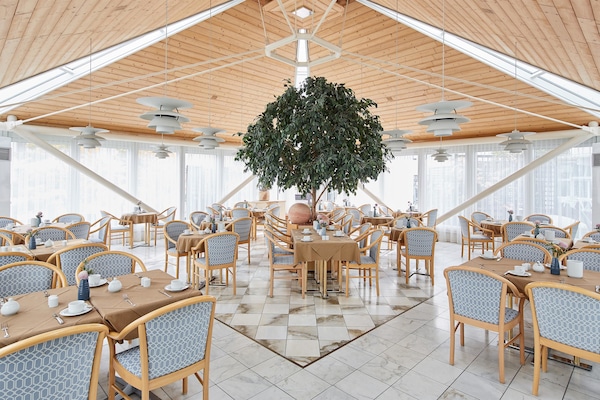 Daily buffet breakfast (EUR 19 per person)