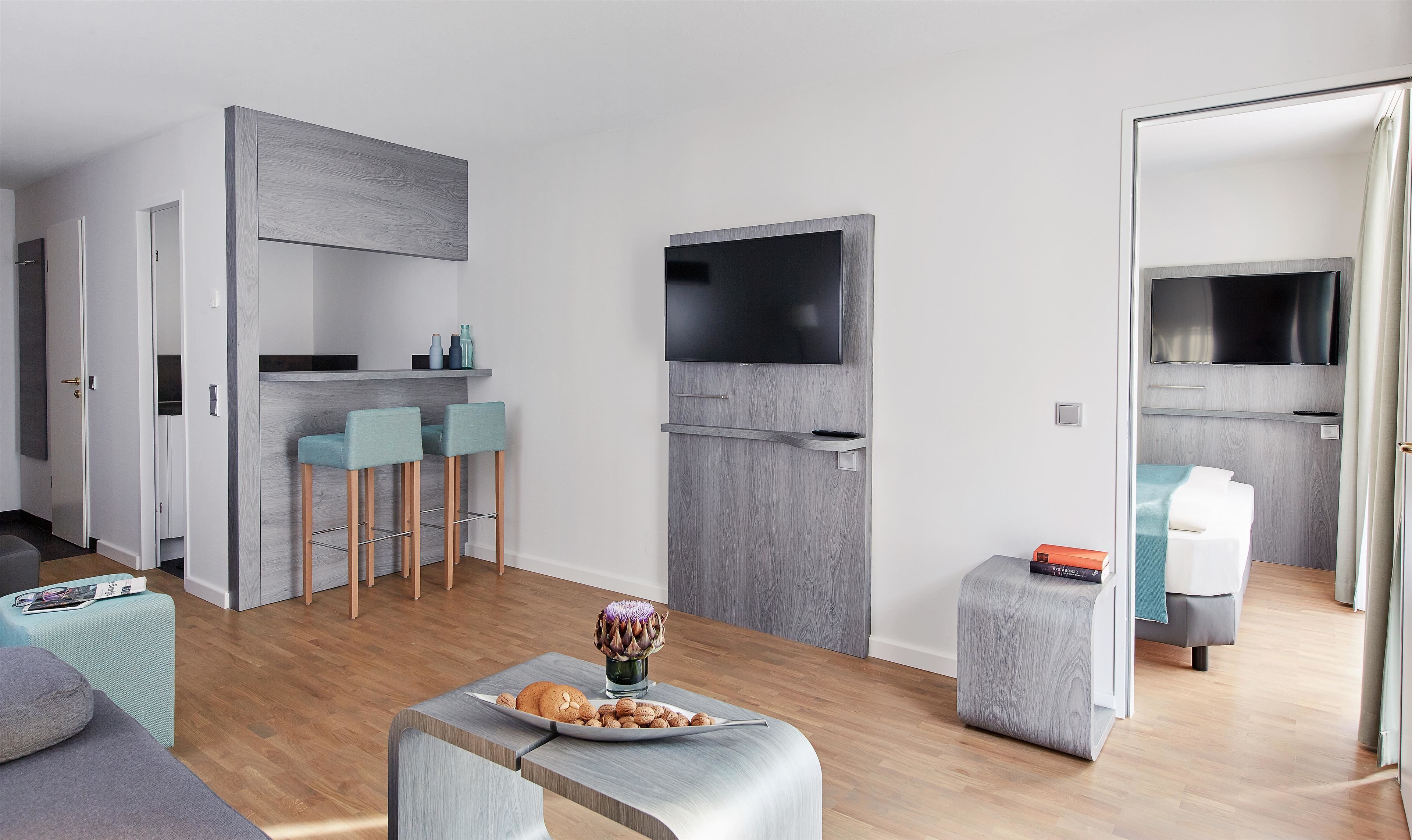 superior plus room, 1 queen bed | minibar, desk, laptop workspace, blackout curtains