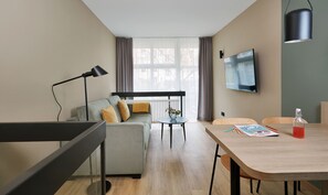 Televisión, oficina