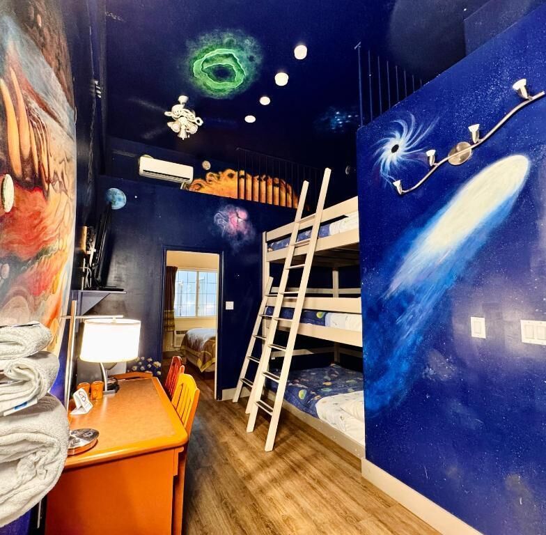 Space Suite, 1 Queen Bed, 3 Bunk Beds | Desk, blackout drapes, iron/ironing board, free cribs/infant beds