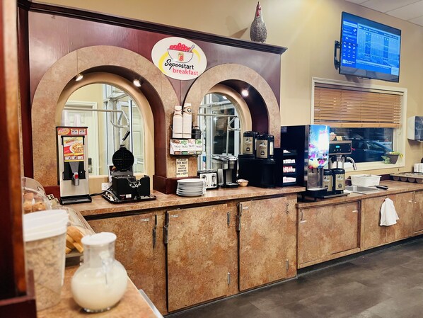 Café da manhã para viagem grátis todos os dias