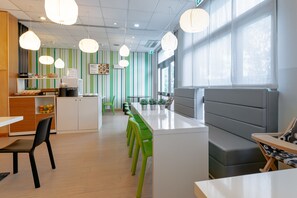 Daily buffet breakfast (EUR 7.9 per person)