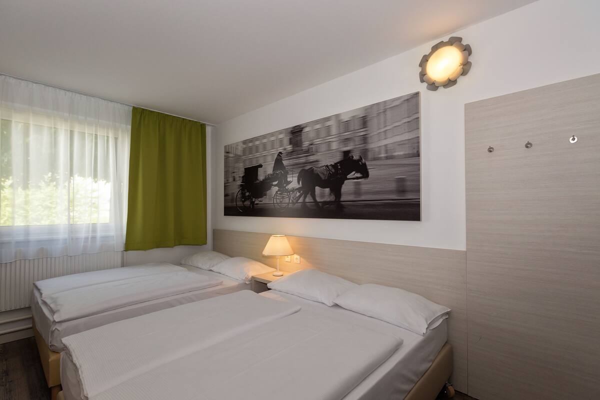 In-room safe, desk, blackout drapes, soundproofing