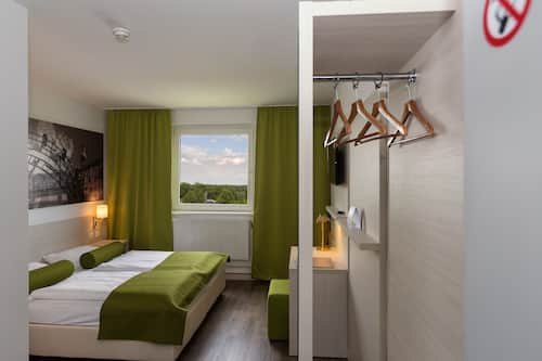 In-room safe, desk, blackout drapes, soundproofing