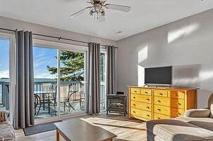Standard Room, 1 King Bed with Sofa bed, Non Smoking, Jetted Tub (Beach Front) | Minibar, individually decorated, individually furnished, bed sheets