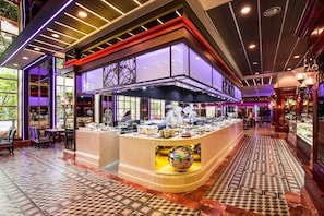 Dîner et souper servis sur place, cuisine chinoise