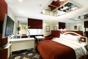 Business Double Room | Premium bedding, minibar, in-room safe, individually decorated