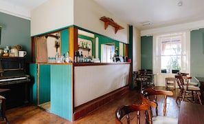 Bar (on property) - Sheedy's Country House Hotel (Lisdoonvarna)