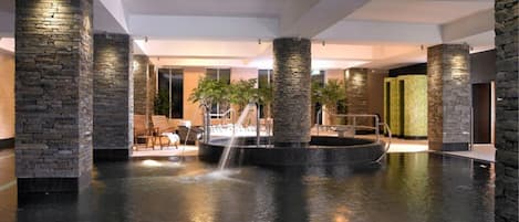 Piscine couverte