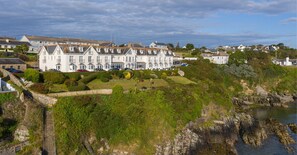 Front of property - Bayview Hotel (Ballycotton)