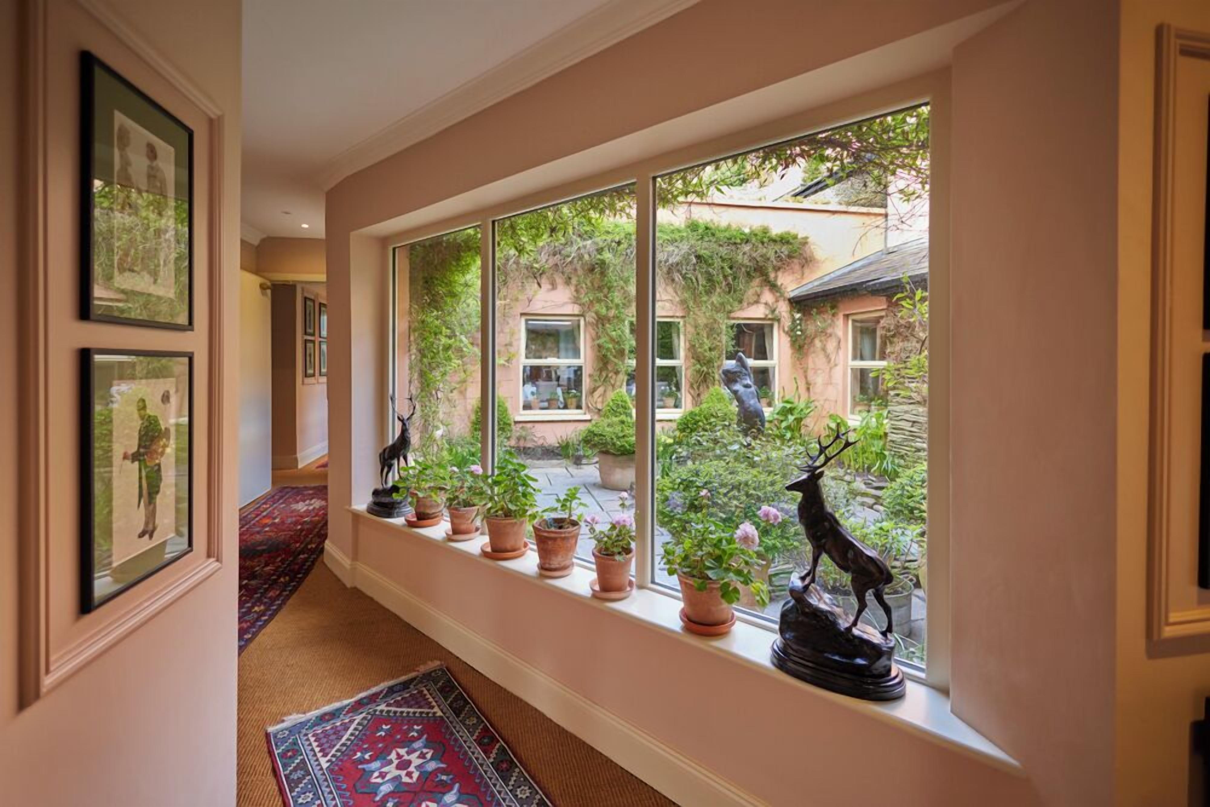 Photo - Perryville House