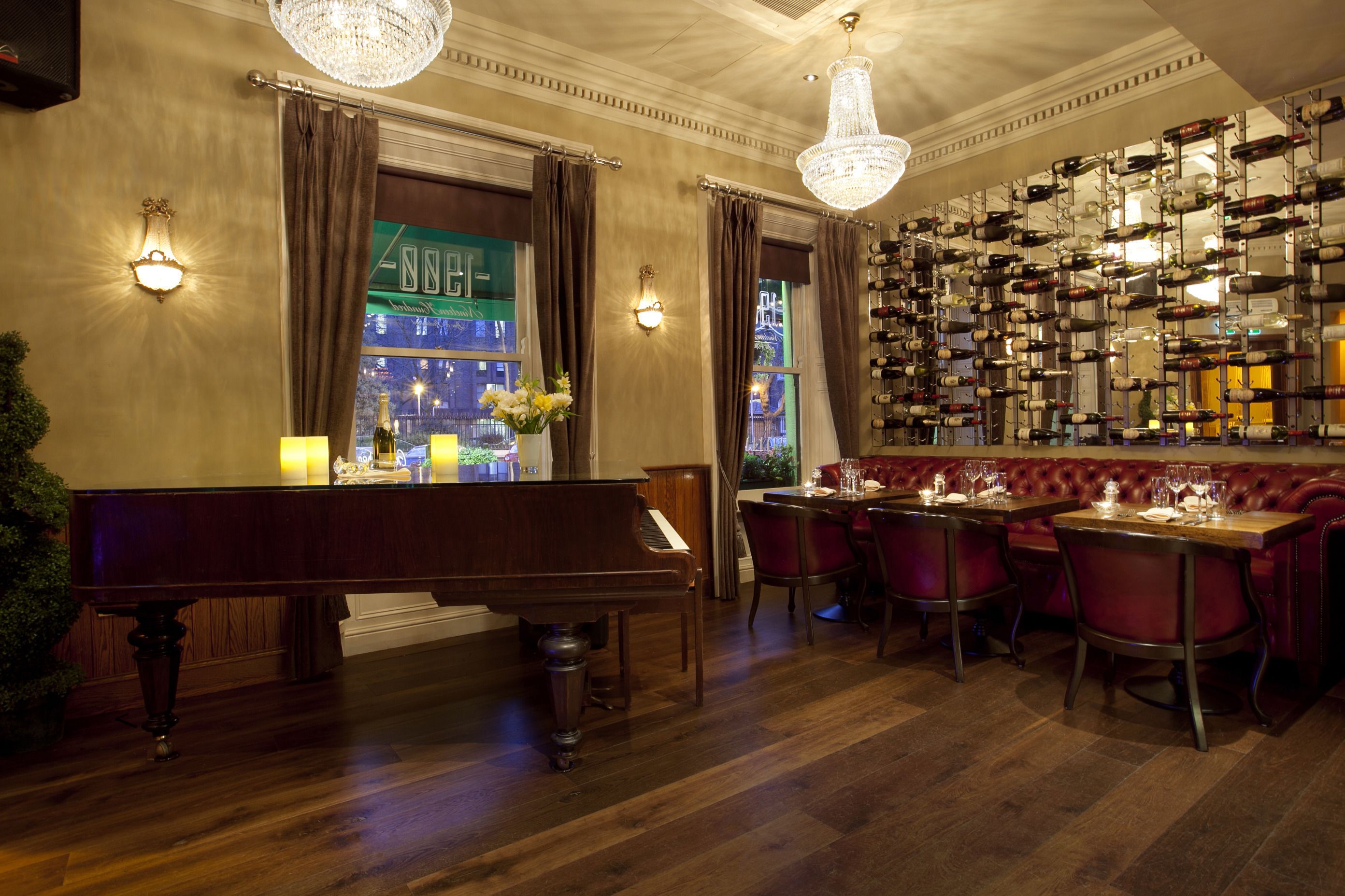 Foto - Harcourt Hotel