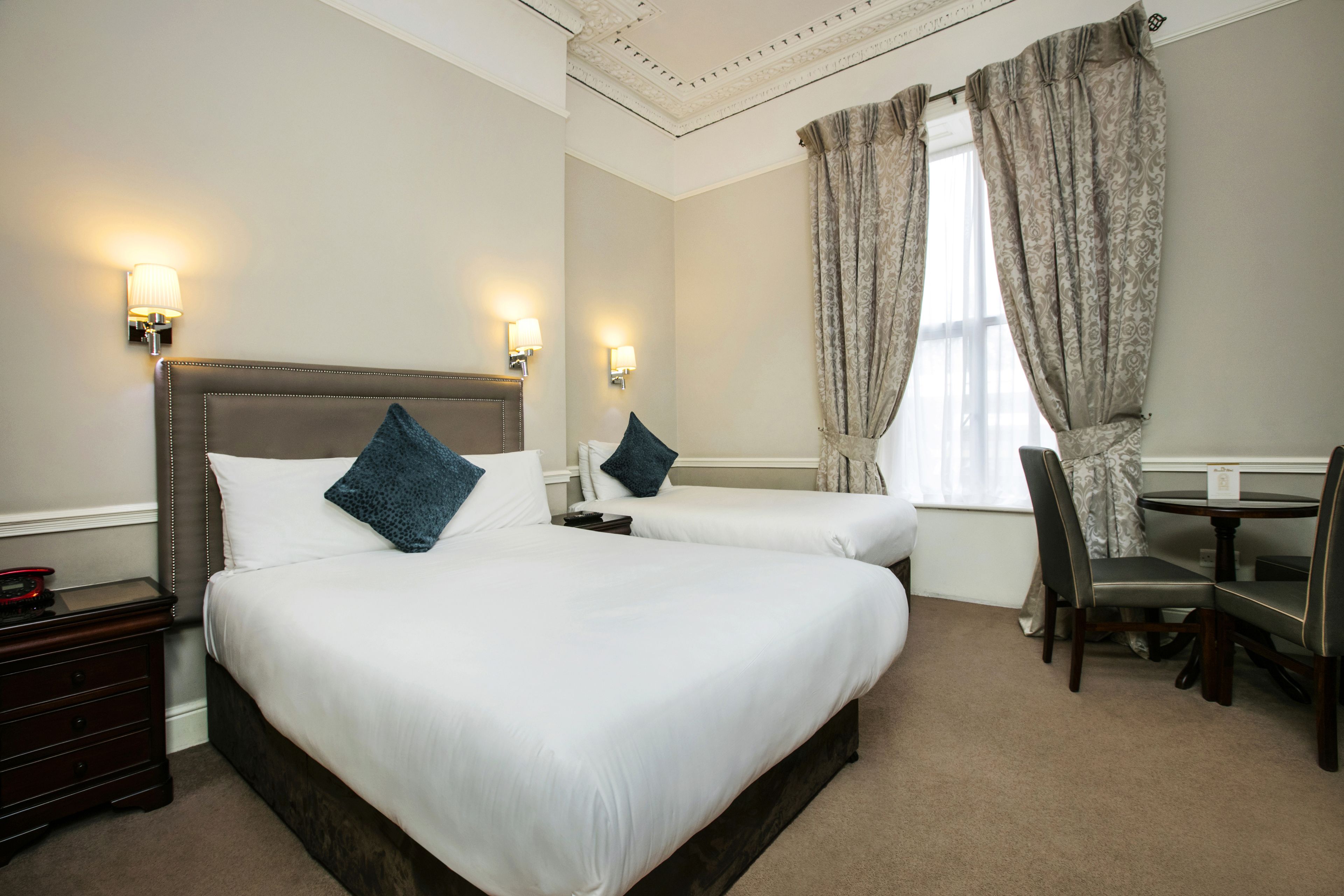 Foto - Harcourt Hotel