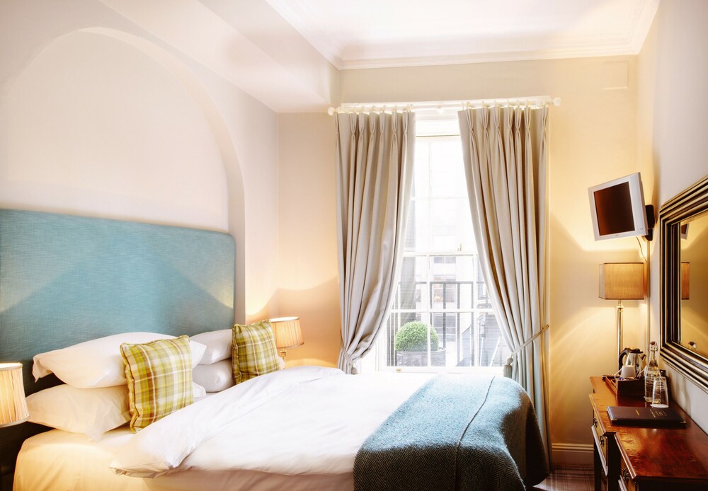 Cliff Townhouse Restaurant by null