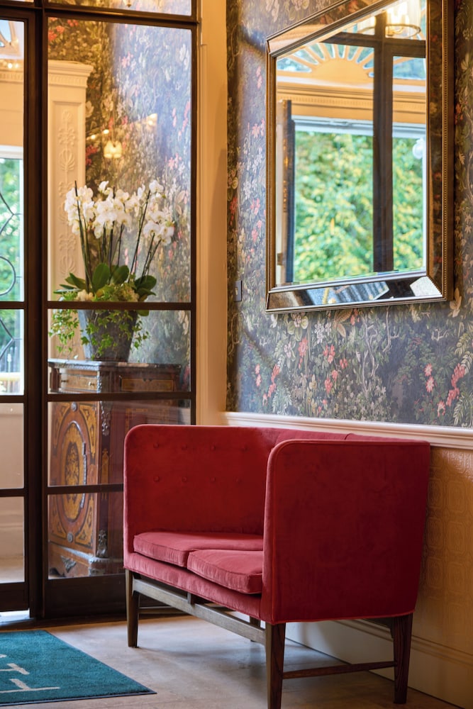 Cliff Townhouse Restaurant by null