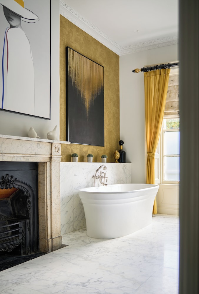 Cliff Townhouse Restaurant by null