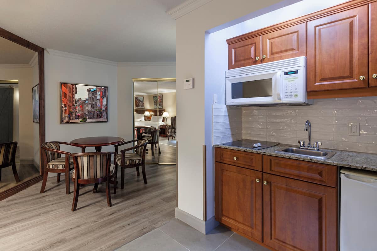 Fridge, microwave, coffee/tea maker, electric kettle