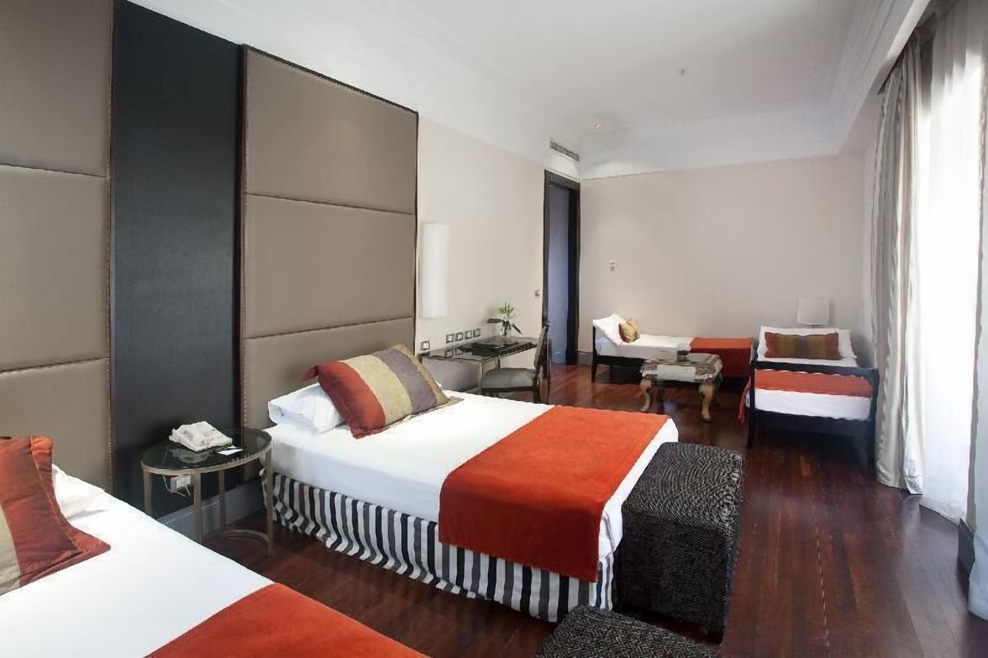 Literie hypoallergénique, couette en duvet d'oie, minibar