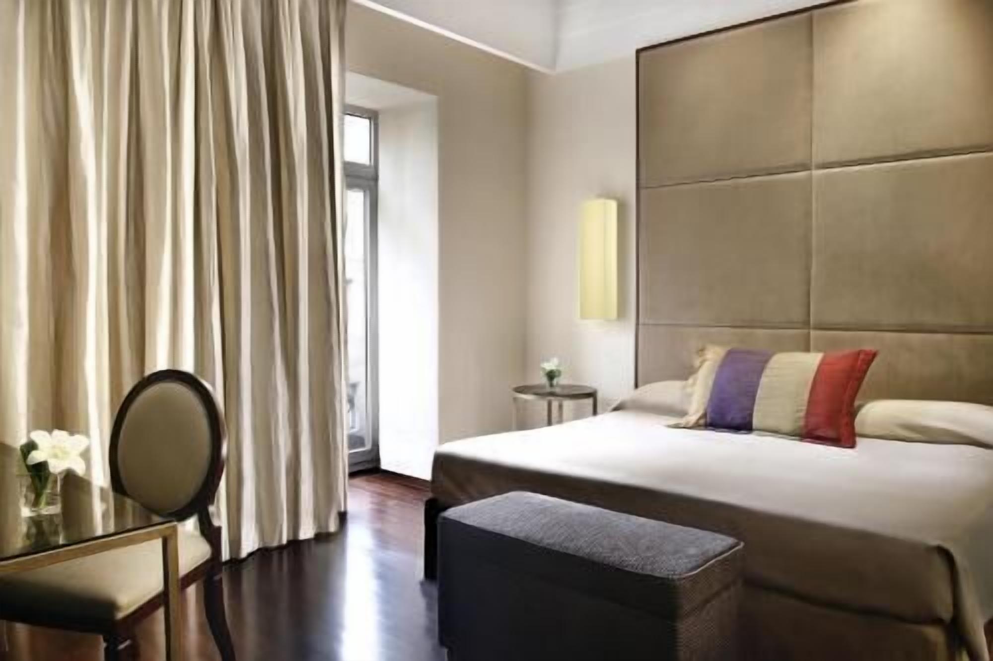 Literie hypoallergénique, couette en duvet d'oie, minibar