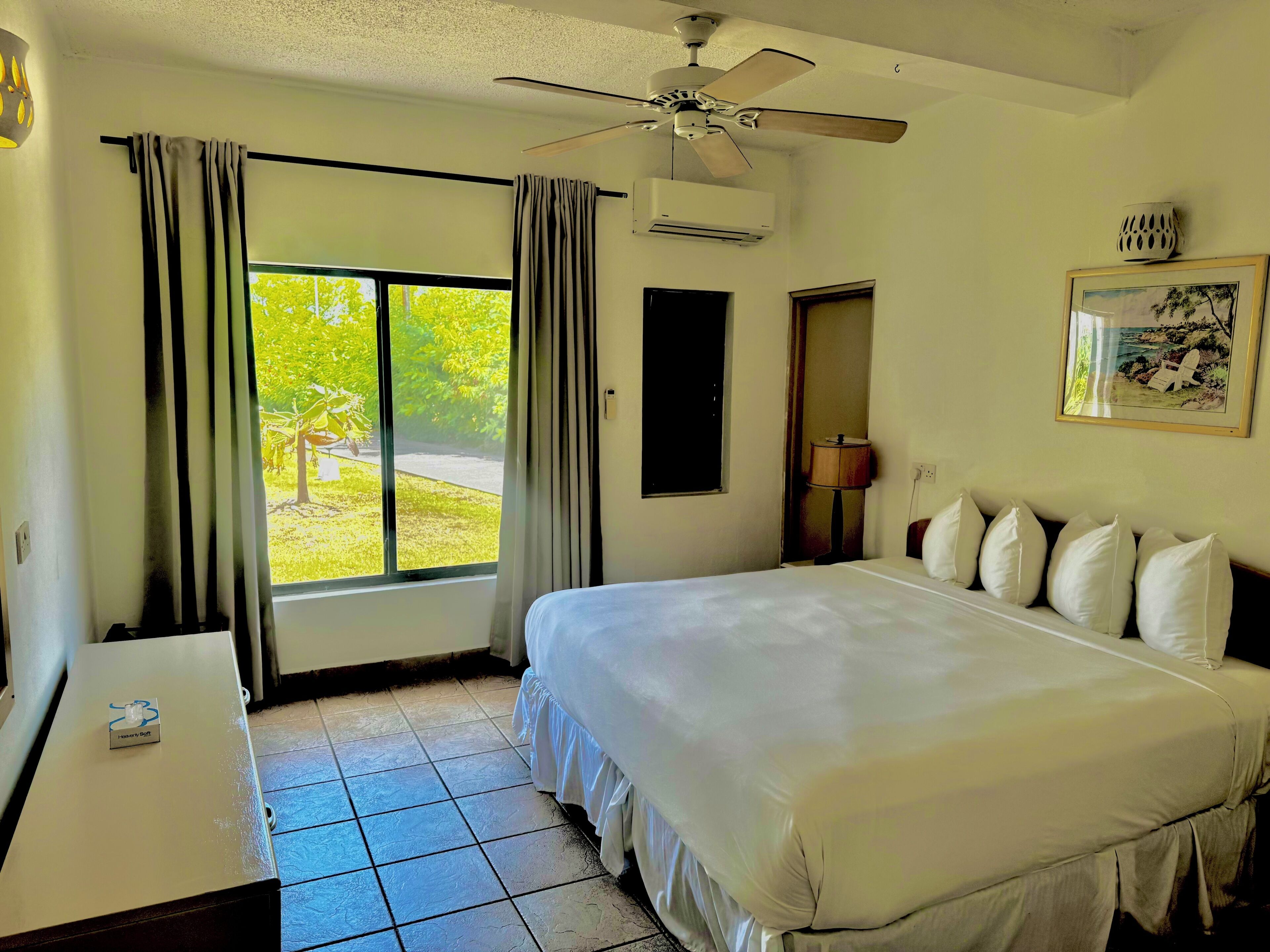 Apartment | Down comforters, in-room safe, individually furnished