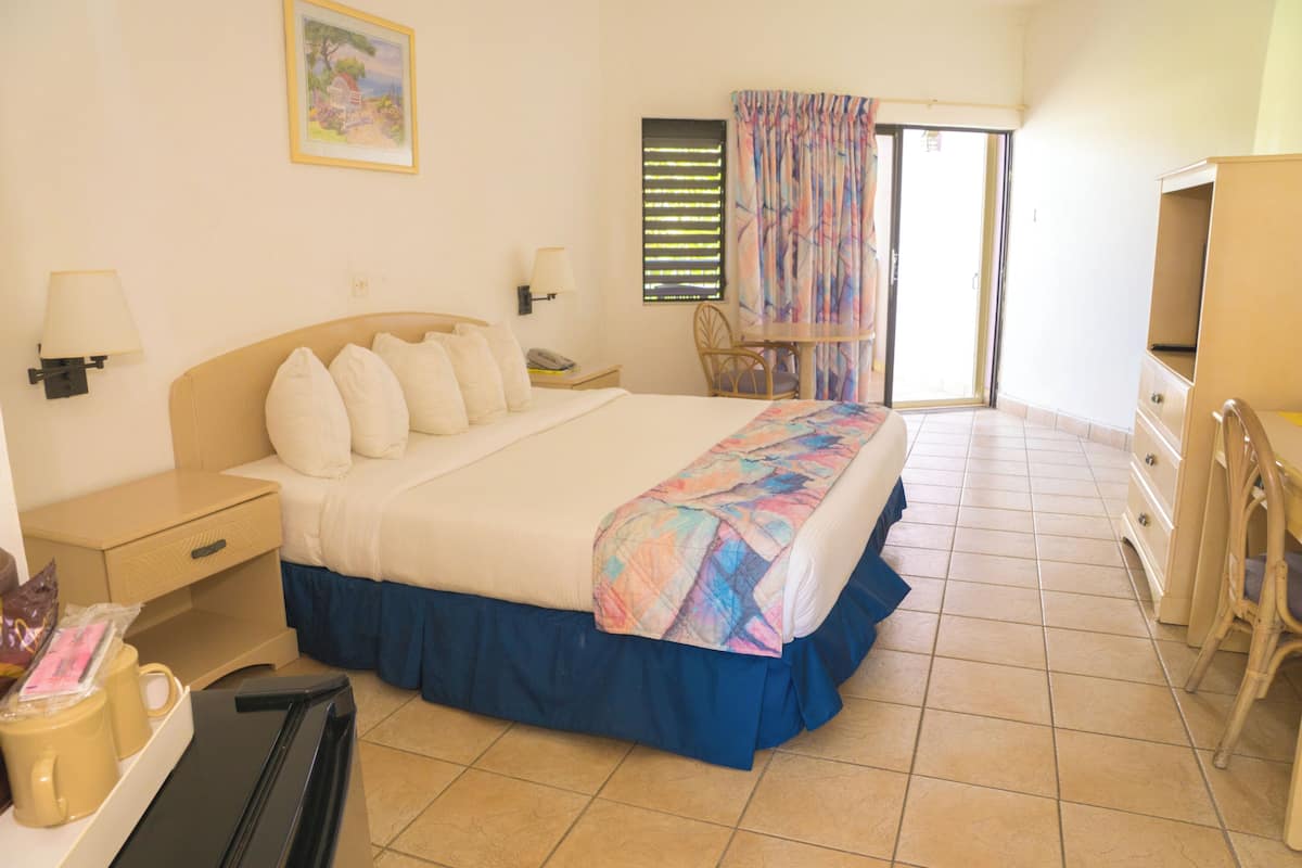 Down duvets, in-room safe, iron/ironing board, free WiFi