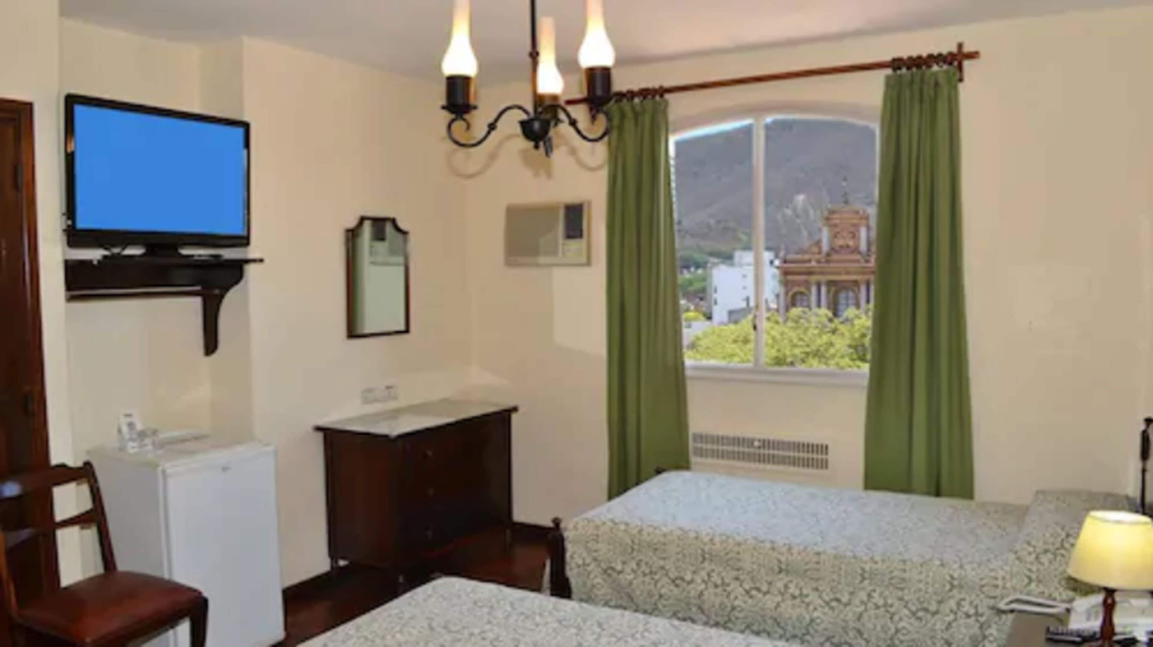 minibar, in-room safe, individually decorated, individually furnished