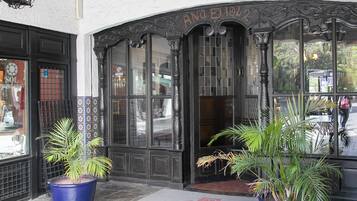 Bagian depan properti