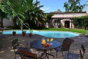 Outdoor pool, sun loungers