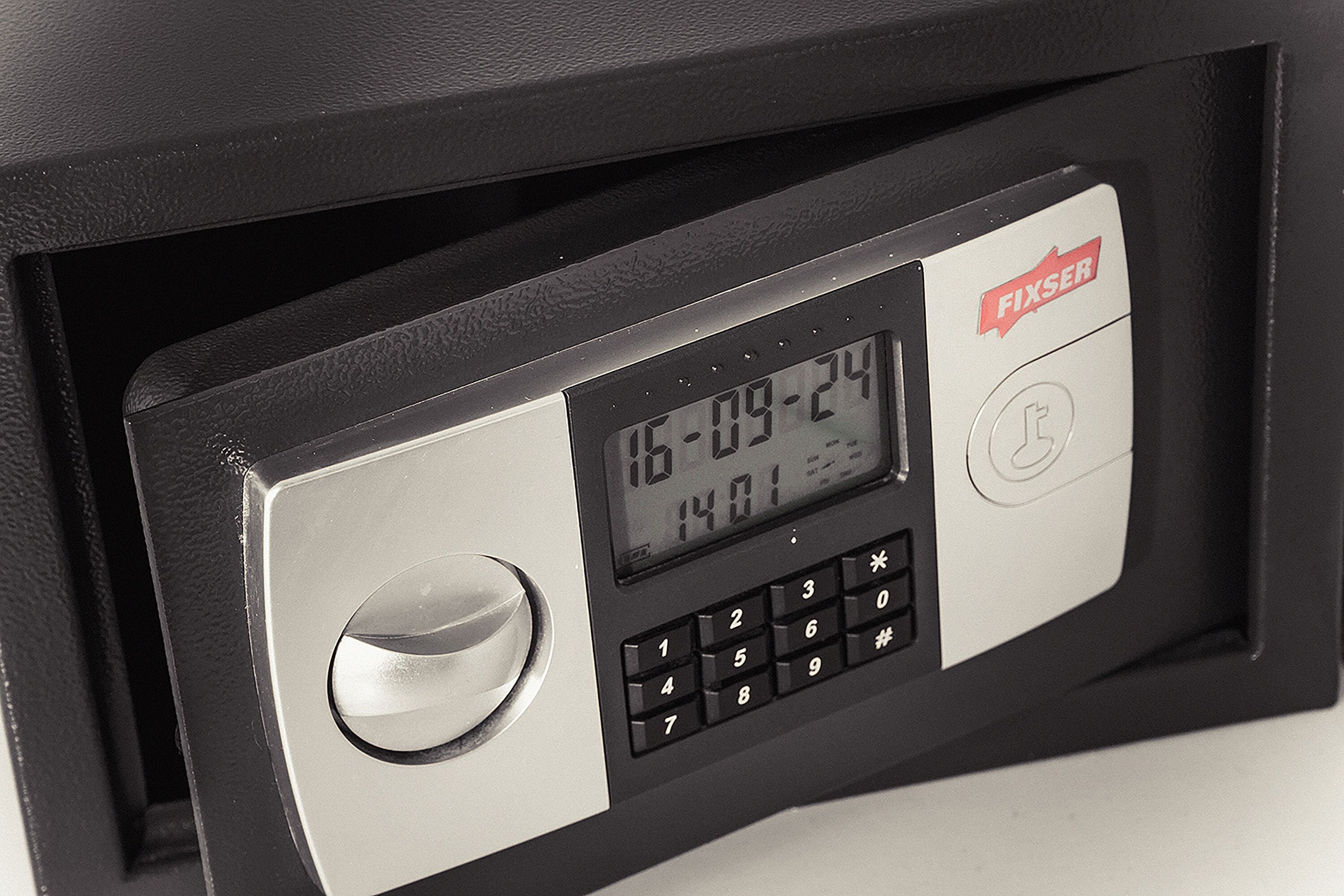 1 bedroom, down duvets, in-room safe, desk