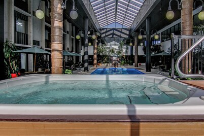 La Saguenéenne - Hôtel et Centre de Congrès