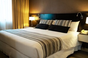Superior-Zimmer, 1 Queen-Bett | Hochwertige Bettwaren, Minibar, Zimmersafe, Schreibtisch